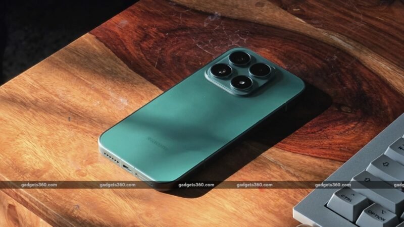 Xiaomi 17 Review: A Real Galaxy S26 and iPhone 17 Rival?