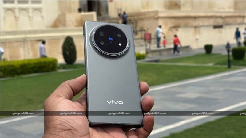 Vivo X Fold 6 Leaks Hint at 200-Megapixel Camera, MediaTek Dimensity 9500 Chip and 7,000mAh Battery