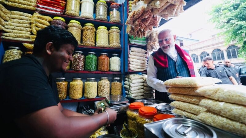 Local stall to viral fame: PM’s jhalmuri stop turns vendor into overnight sensation