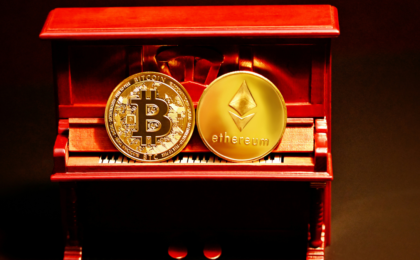 Bitcoin Holds Near $77,000 as Markets Track Fed Signals and ETF Flows