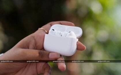 Apple’s AirPods With Built-In Cameras Said to Enter Advanced Testing Phase, Could Launch Soon