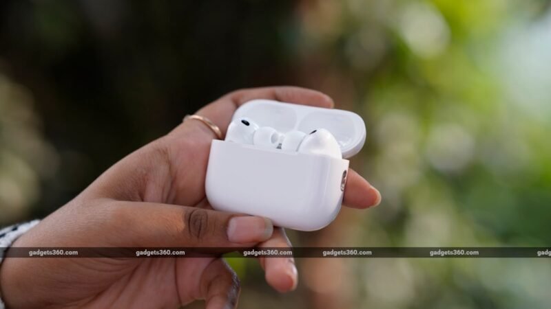 Apple’s AirPods With Built-In Cameras Said to Enter Advanced Testing Phase, Could Launch Soon
