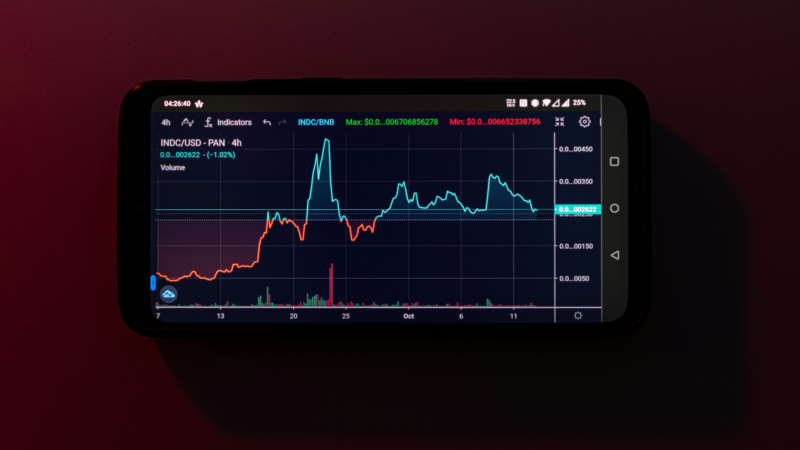Bitcoin Price Slips to $75,600 as ETF Outflows and Geopolitical Risks Weigh on Crypto Market Sentiment