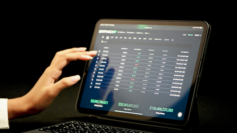 Bitcoin Struggles Near $76,800 as ETF Outflows Continue to Pressure Markets