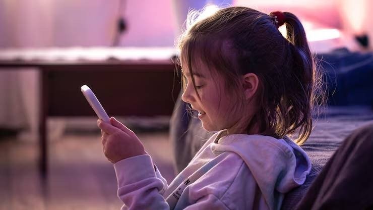 Watching too many Reels maybe stressing your kid out, lead to attention problems: Report