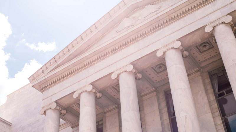 US Regulator Urges FDIC for Better Coordination on Crypto, Blockchain Risks