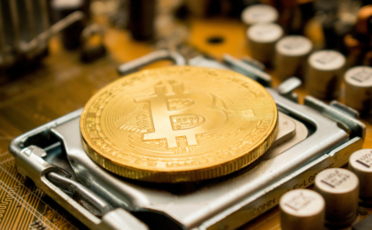 Bitcoin Drops Below $67,000 as ETF Outflows, Institutional Selling Intensify