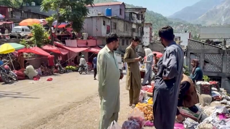 Pak imposes blockade on POK, tries to starve it of food, medicine to quell protests