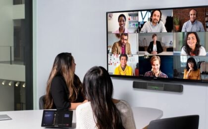 Microsoft Teams Updated With AI Facilitator for In-Person Meetings, New Chat Features: Report