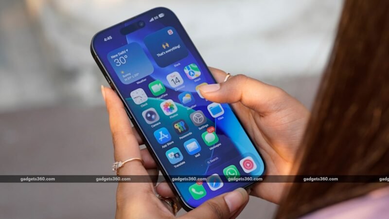 Apple Reportedly Reviews iPhone 17 Demand as Costs Rise Amid Ongoing Memory Shortage