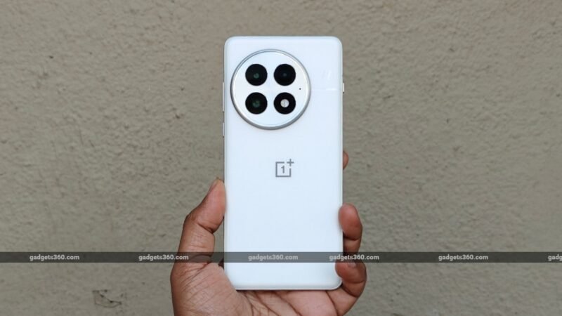Amazon Prime Day Sale: Early Deals on Smartphones From Top Brands Like OnePlus, Redmi and More Revealed