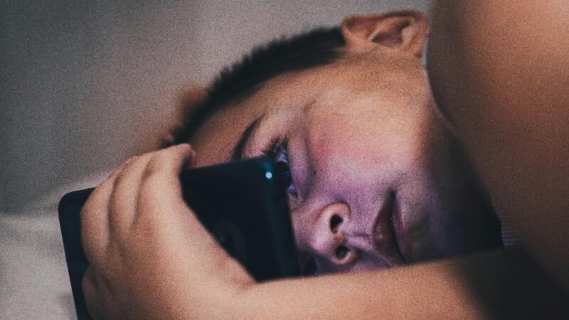 Psychology says people who check their phone immediately after waking up aren’t just addicted