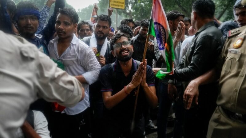 I found out why thousands are flooding Jantar Mantar now. It’s not Wangchuk or Dipke