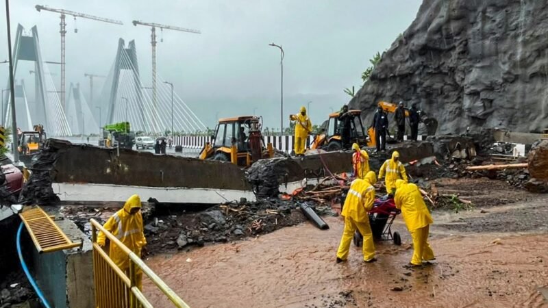 How heavy rain cut off Mumbai from three sides and turned it into a virtual island