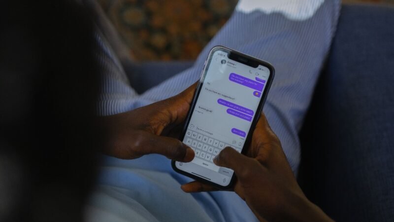 Meta AI will now alert parents if teens discuss suicide or self-harm with chatbot