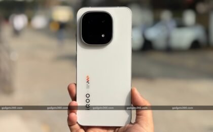 Amazon Great Freedom Sale: iQOO 15 to Get Discounted With Bank and Coupon Offers