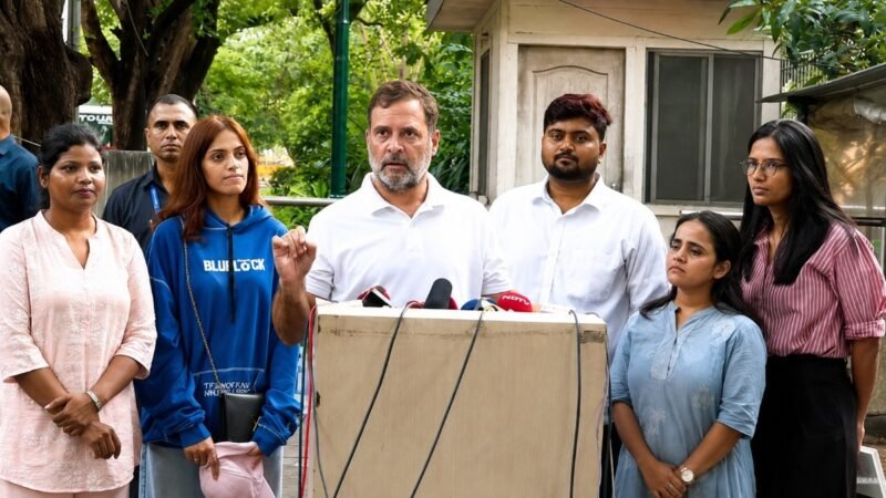 Rahul Gandhi stuck in New Delhi time zone. Forgets students protest raging in Ranchi